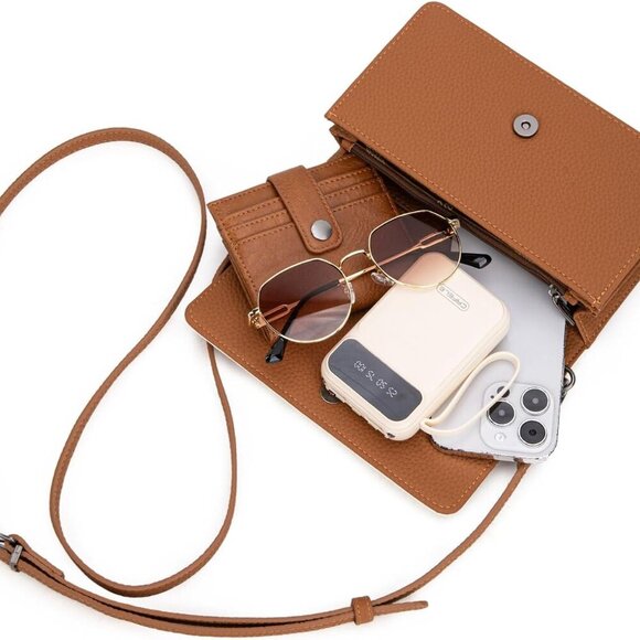 Wrangler Adjustable Crossbody Purse: Versatile Small Flap Bag in Tan/Brown - Picture 4 of 6